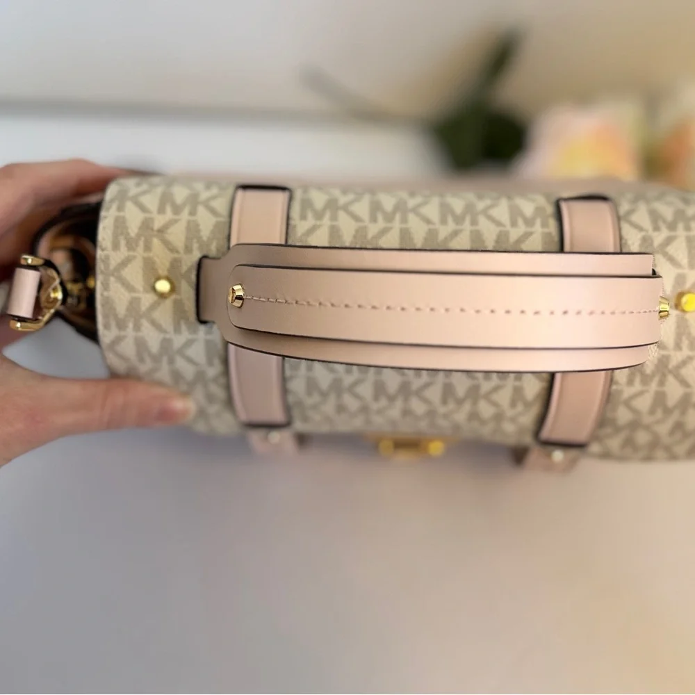 Michael Kors Manhattan Medium Leather and Logo Satchel - Powder Blush